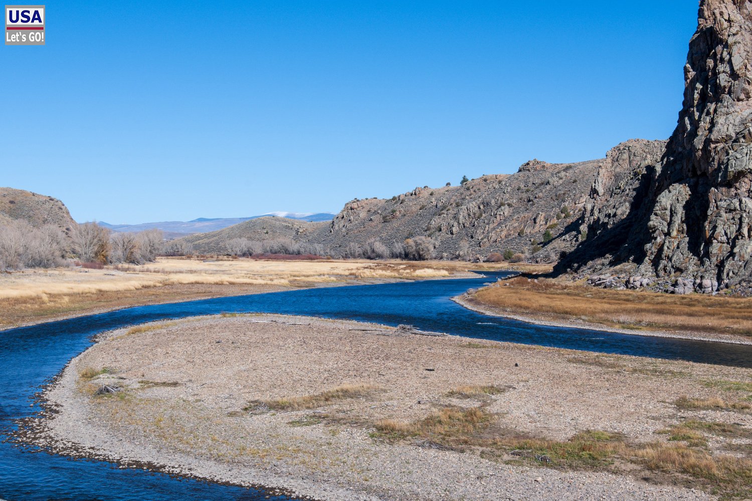 Gunnison River mit Kiesbank im Osten der Curecanti NRA